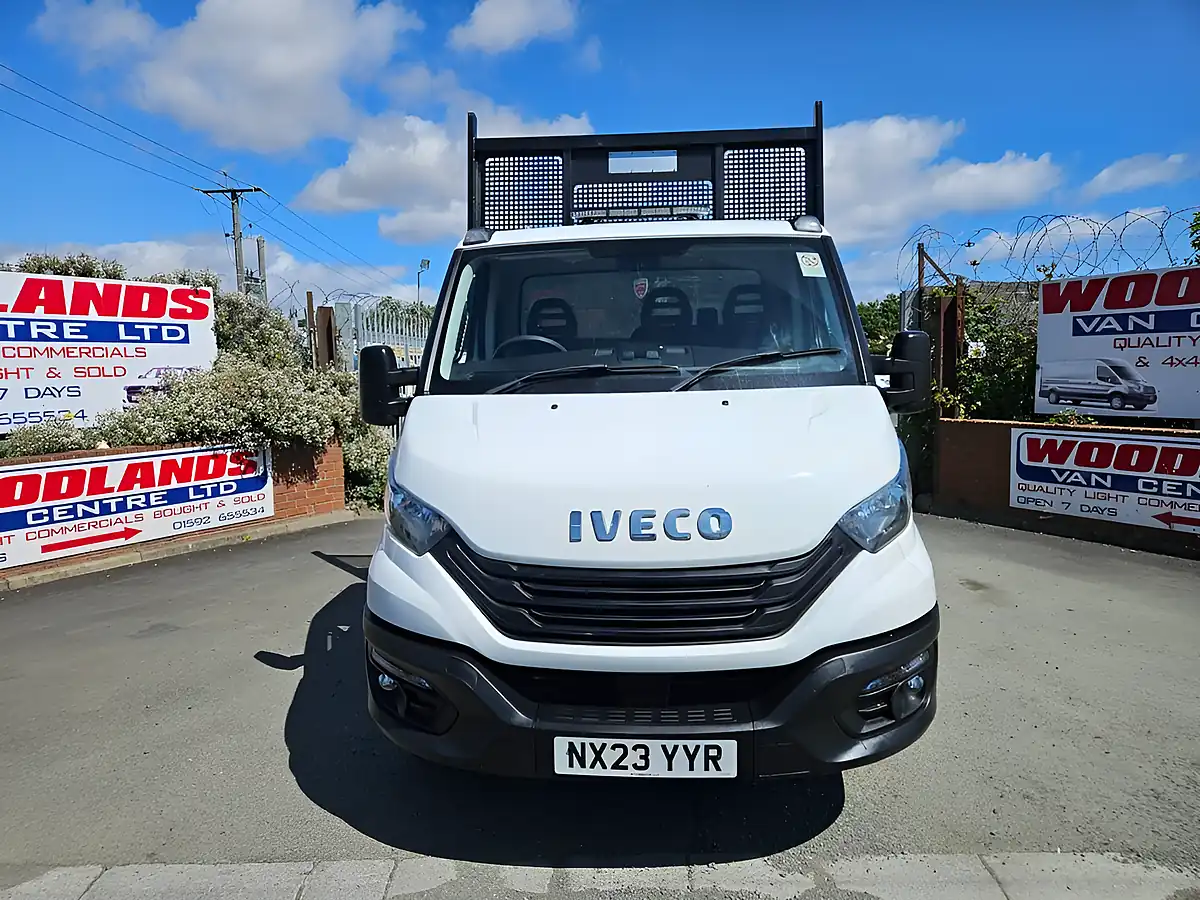 Used 2023 Iveco Daily 35c.14 Tipper White - Interior and Exterior details 3