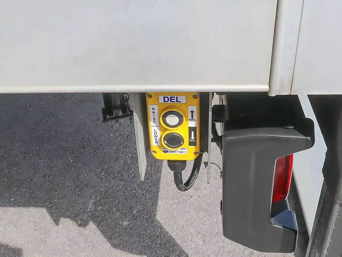 Used 2023 Iveco Daily 35C14 Drw White - Interior and Exterior details 13