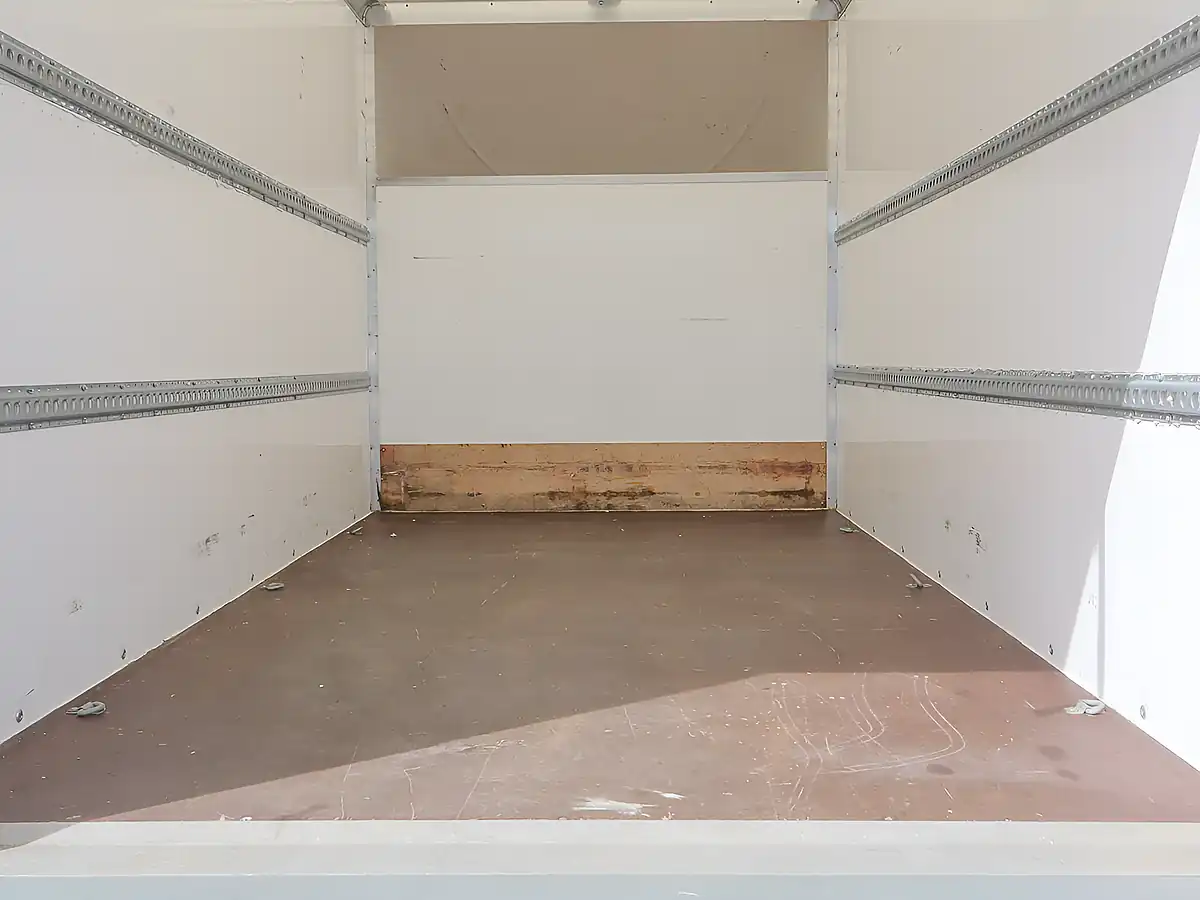 Used 2023 Iveco Daily 35C14 Drw White - Interior and Exterior details 9