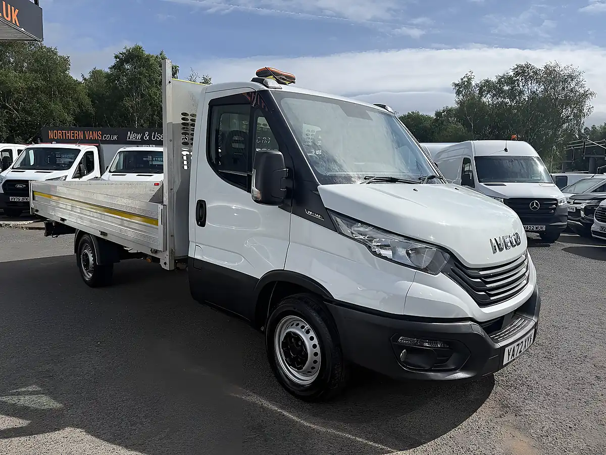Used 2023 Iveco Daily 35S 3450 White - Interior and Exterior details 5