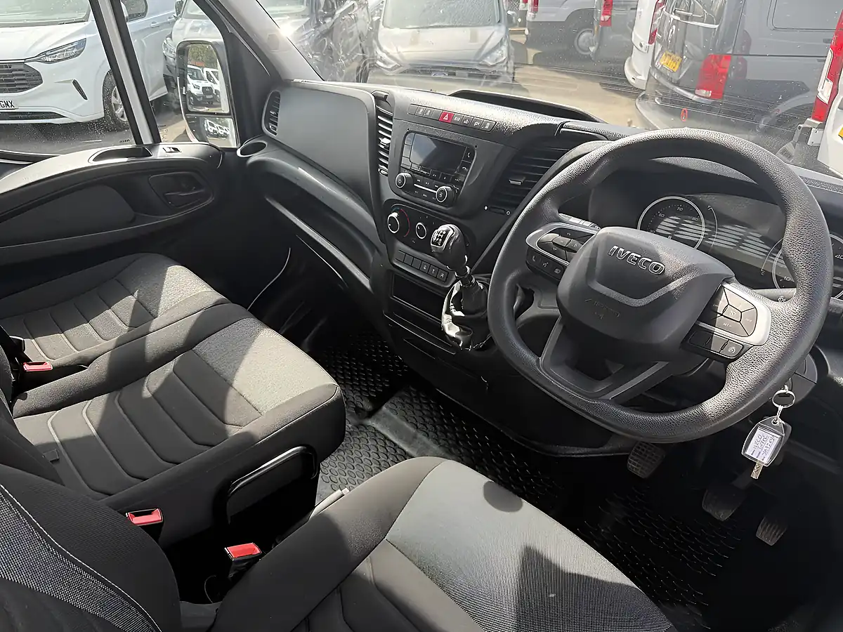 Used 2023 Iveco Daily 35S 3450 White - Interior and Exterior details 7