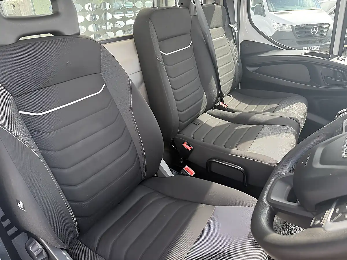 Used 2023 Iveco Daily 35S 3450 White - Interior and Exterior details 8