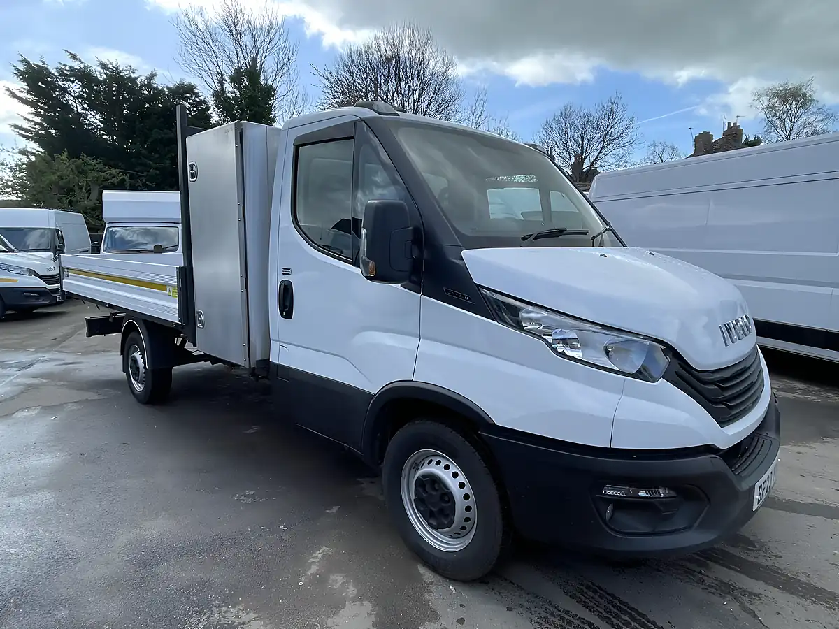 Used 2023 Iveco Daily 35S14 11FT Tipper With Toolbox White - Interior and Exterior details 5