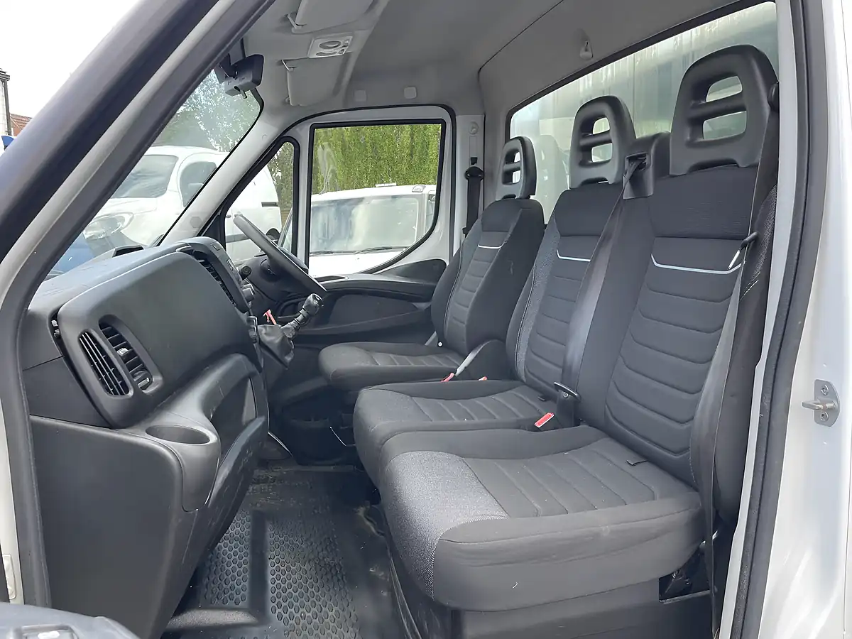 Used 2023 Iveco Daily 35S14 11FT Tipper With Toolbox White - Interior and Exterior details 9
