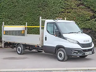 Used 2023 Iveco Daily 35S14 Business Xlwb Dropside White - Interior and Exterior details 4
