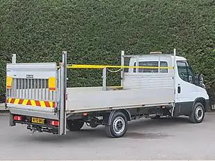 Used 2023 Iveco Daily 35S14 Business Xlwb Dropside White - Interior and Exterior details 7