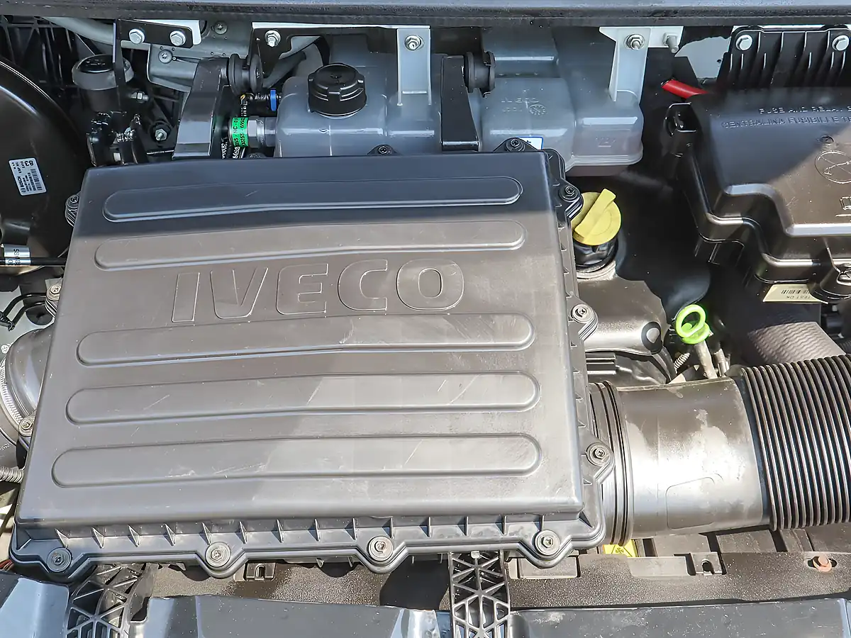 Used 2023 Iveco Daily Business White - Interior and Exterior details 11