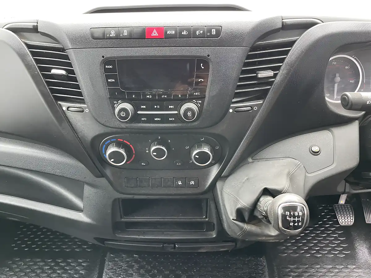 Used 2023 Iveco Daily Double Cab Tipper White - Interior and Exterior details 12