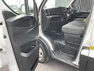 Used 2023 Iveco Daily Double Cab Tipper White - Interior and Exterior details 15