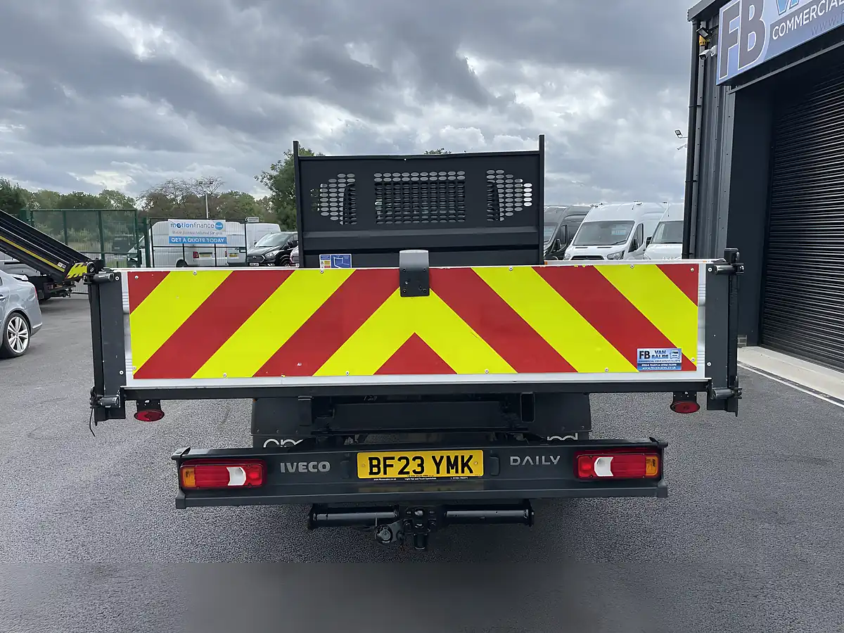 Used 2023 Iveco Daily Double Cab Tipper White - Interior and Exterior details 9