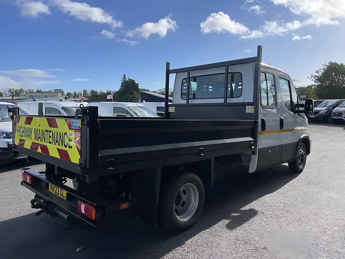 Used 2023 Iveco Daily Double Cab Tipper White - Interior and Exterior details 11