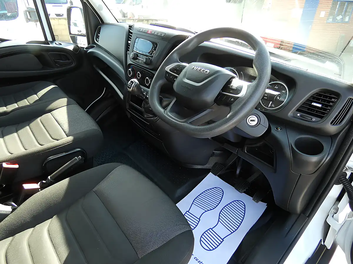 Used 2023 Iveco Daily Dropside Pickup White - Interior and Exterior details 17