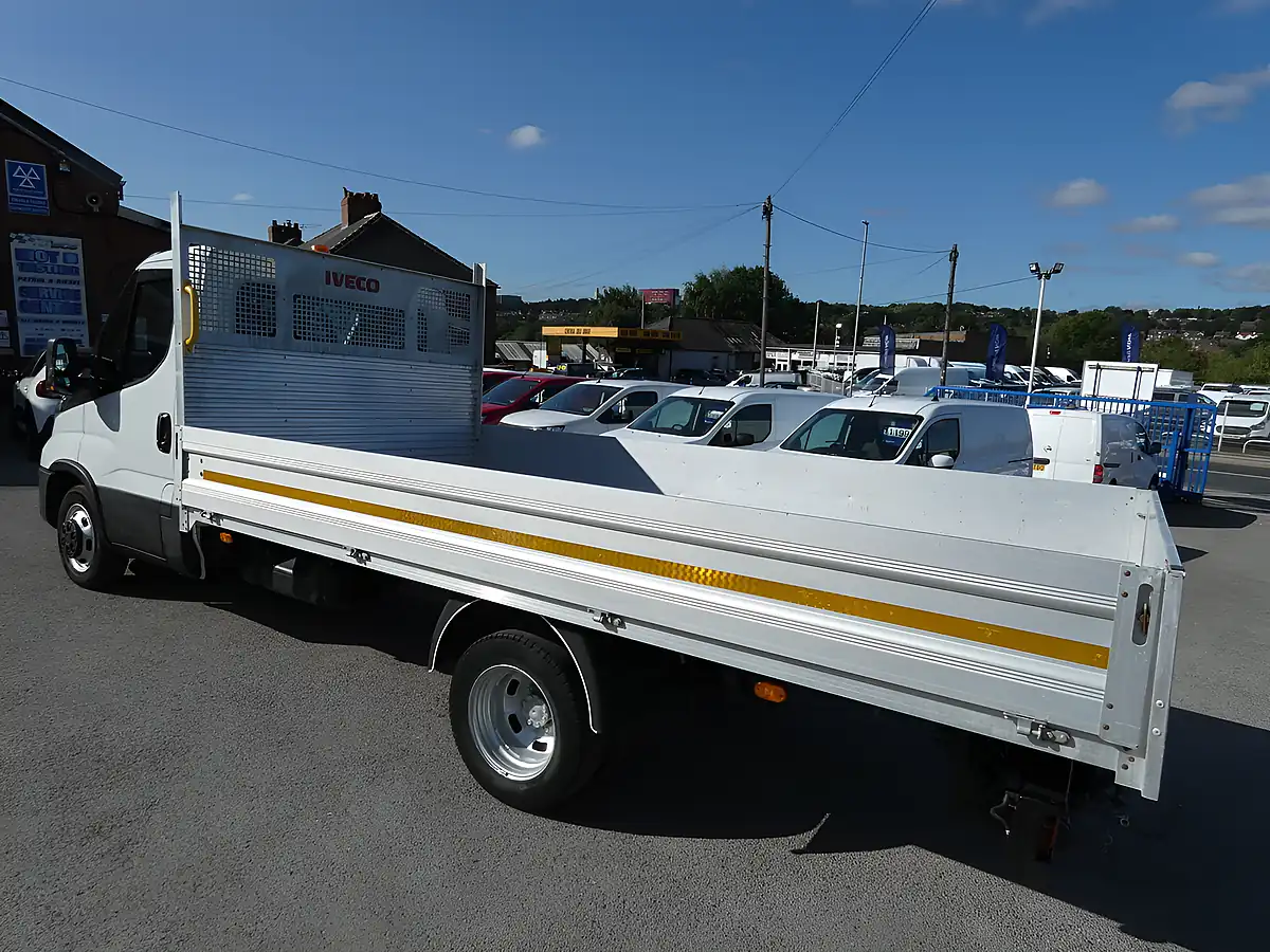 Used 2023 Iveco Daily Dropside Pickup White - Interior and Exterior details 5