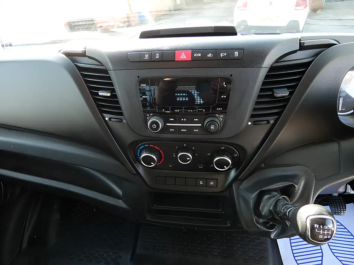 Used 2023 Iveco Daily Dropside Pickup White - Interior and Exterior details 8