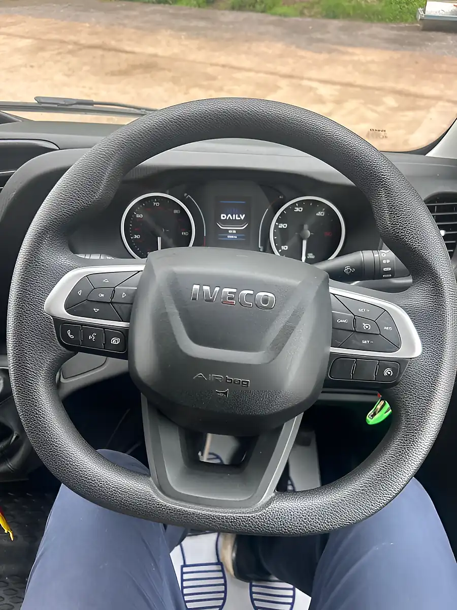 Used 2023 Iveco Daily Mwb White - Interior and Exterior details 11