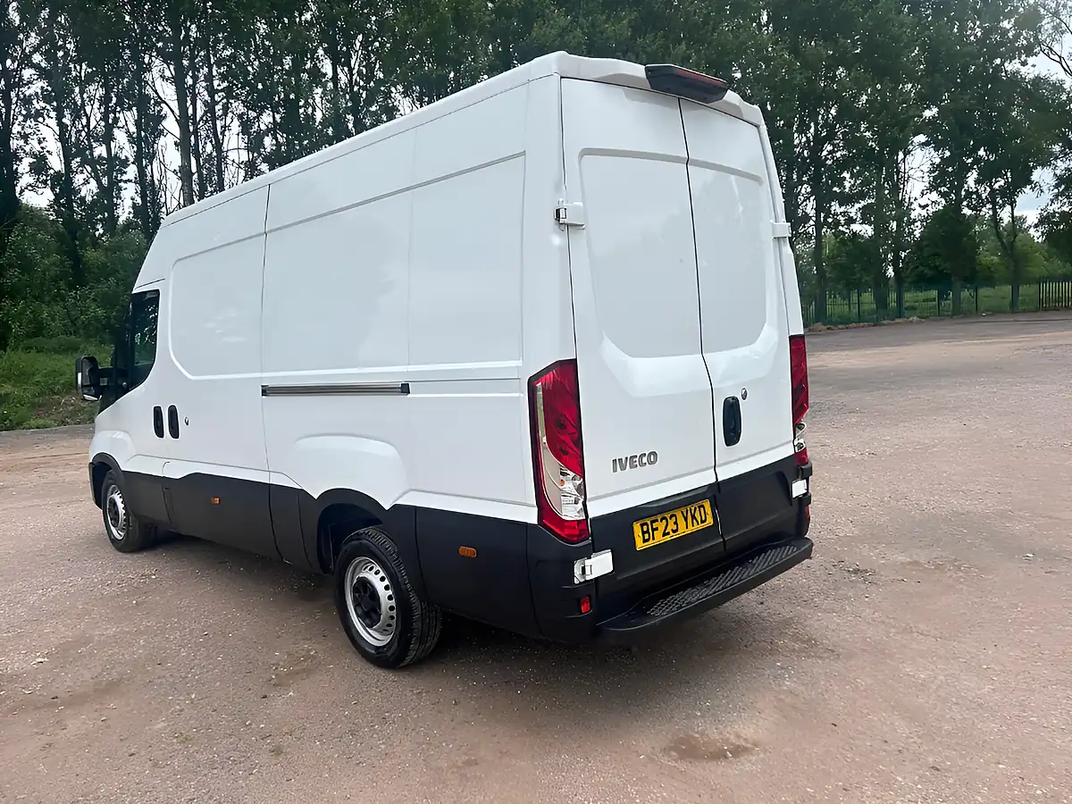Used 2023 Iveco Daily Mwb White - Interior and Exterior details 7