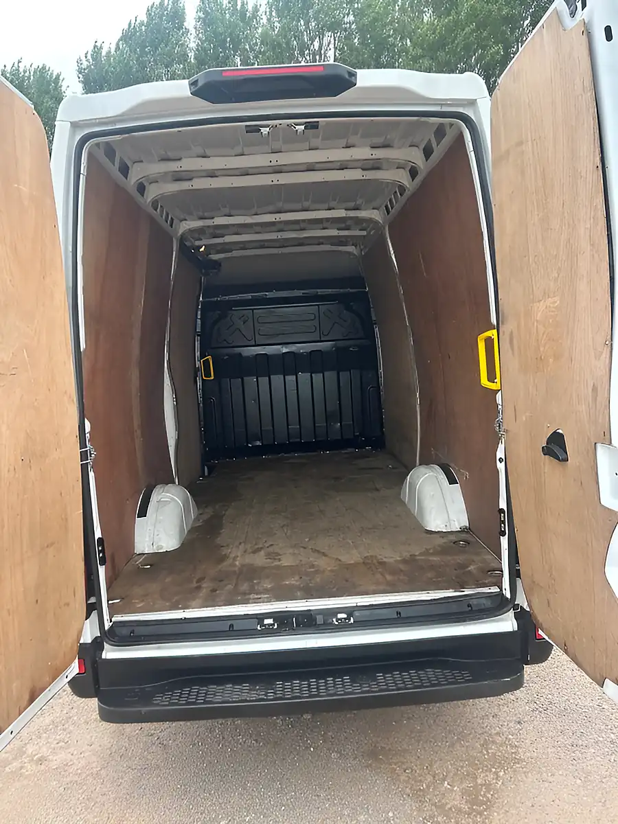 Used 2023 Iveco Daily Mwb White - Interior and Exterior details 9