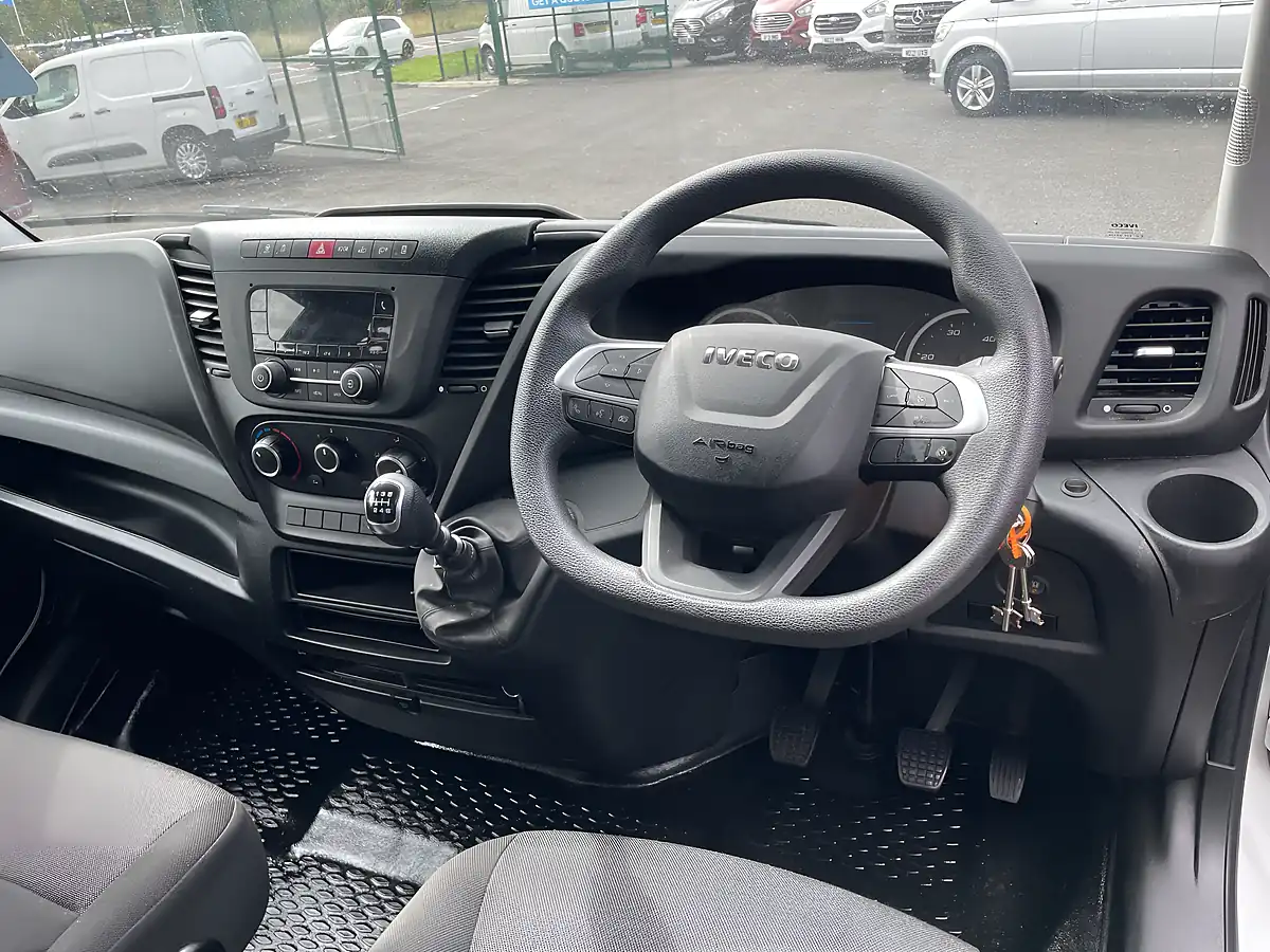 Used 2023 Iveco Daily Single Cab Tipper White - Interior and Exterior details 4