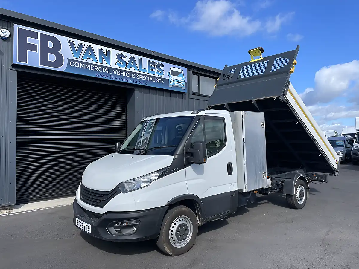 Used 2023 Iveco Daily Tipper White - Interior and Exterior details 2