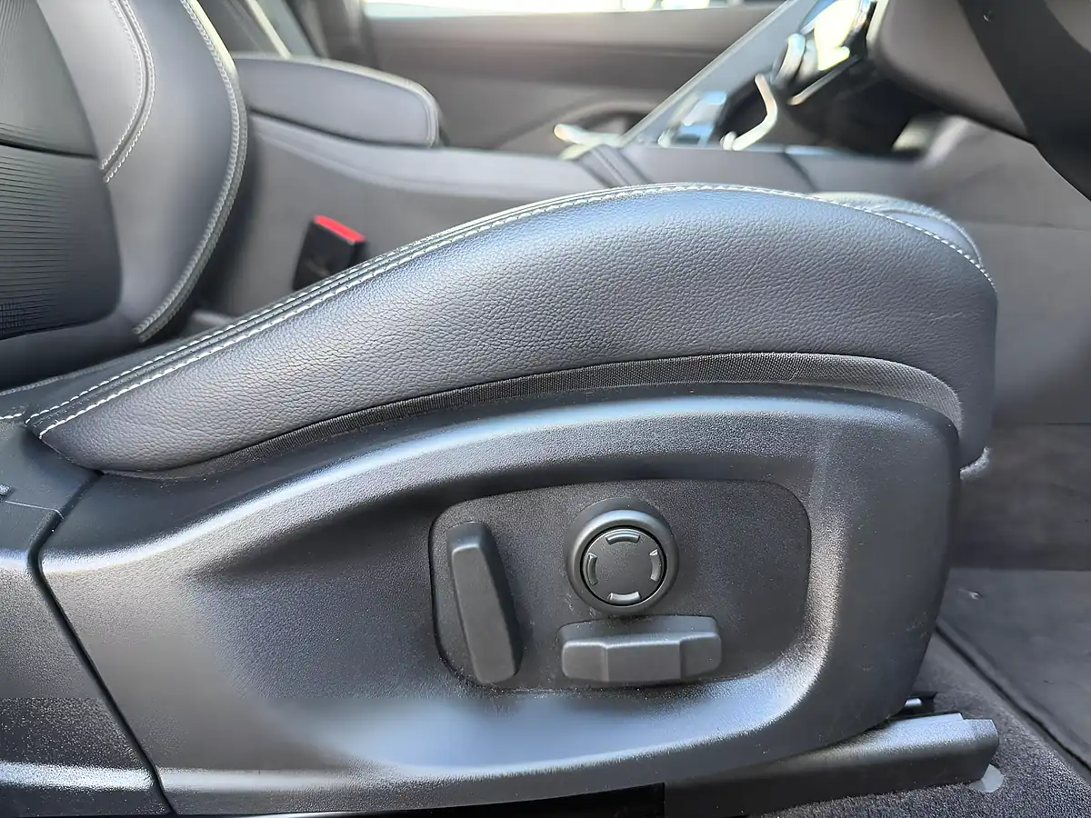 Used 2023 Jaguar E-Pace R-Dynamic Black White - Interior and Exterior details 15