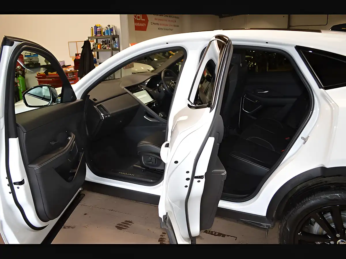 Used 2023 Jaguar E-Pace R-Dynamic Se White - Interior and Exterior details 12
