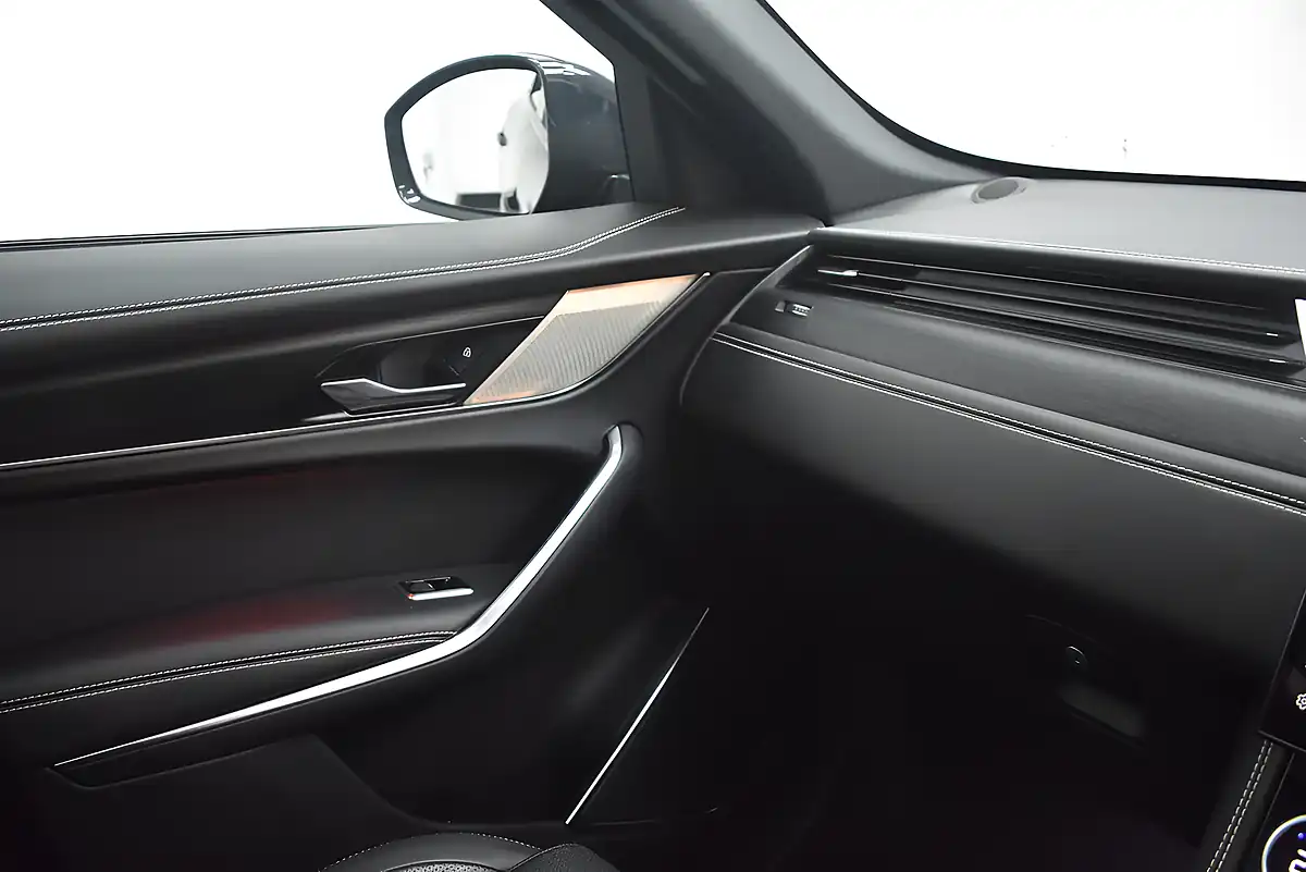 Used 2023 Jaguar F-Pace R-Dynamic Black Black - Interior and Exterior details 16