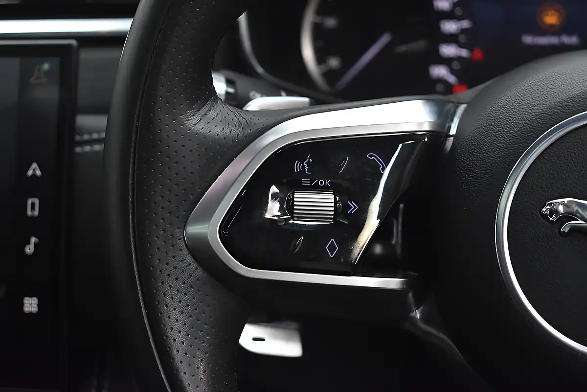 Used 2023 Jaguar F-Pace R-Dynamic Black Black - Interior and Exterior details 17