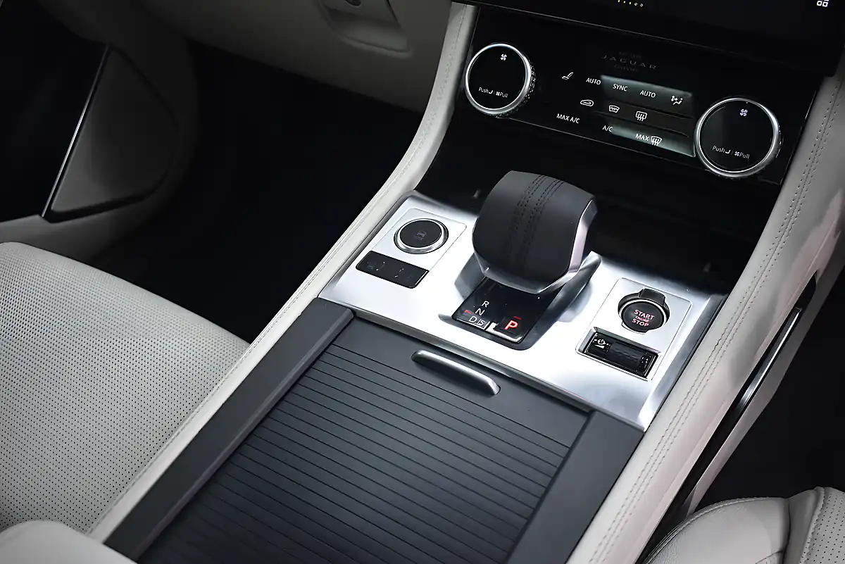 Used 2023 Jaguar F-Pace R-Dynamic Black Grey - Interior and Exterior details 19