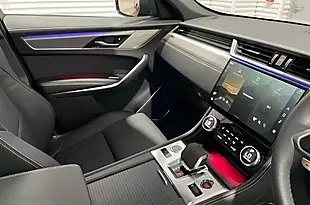 Used 2023 Jaguar F-Pace R-Dynamic Se Black Black - Interior and Exterior details 18