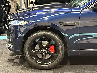 Used 2023 Jaguar F-Pace R-Dynamic Se Black Blue - Interior and Exterior details 10