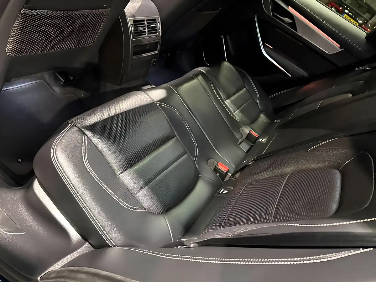 Used 2023 Jaguar F-Pace R-Dynamic Se Black Blue - Interior and Exterior details 15