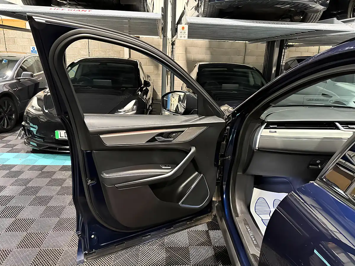 Used 2023 Jaguar F-Pace R-Dynamic Se Black Blue - Interior and Exterior details 16