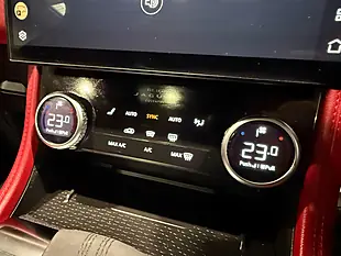 Used 2023 Jaguar F-Pace R-Dynamic Se Black Blue - Interior and Exterior details 19