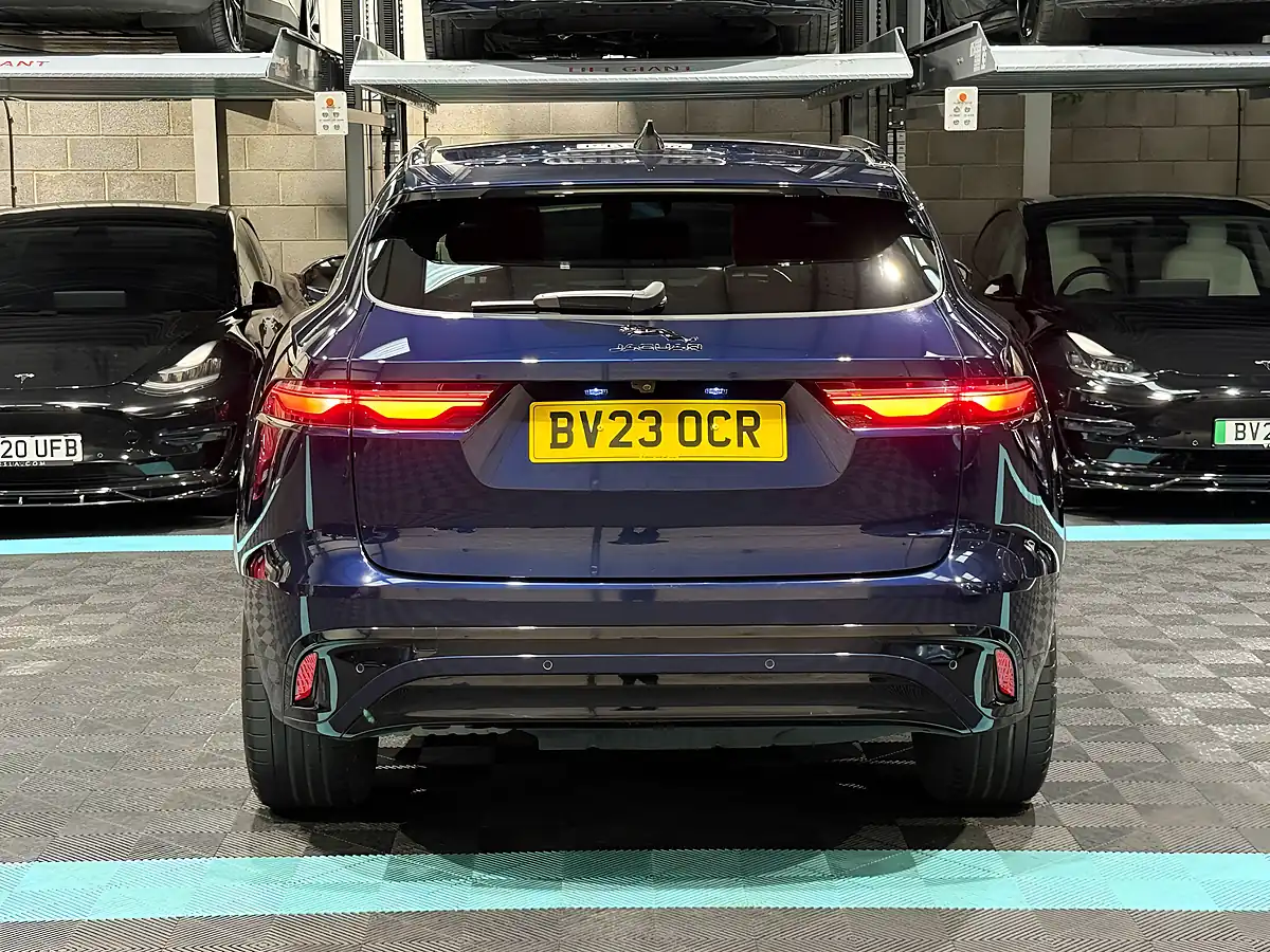 Used 2023 Jaguar F-Pace R-Dynamic Se Black Blue - Interior and Exterior details 8