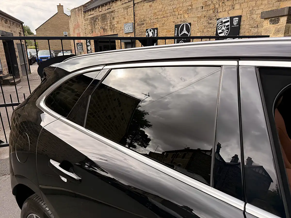Used 2023 Jaguar F-Pace R-Dynamic Se Santorini Black - Interior and Exterior details 12