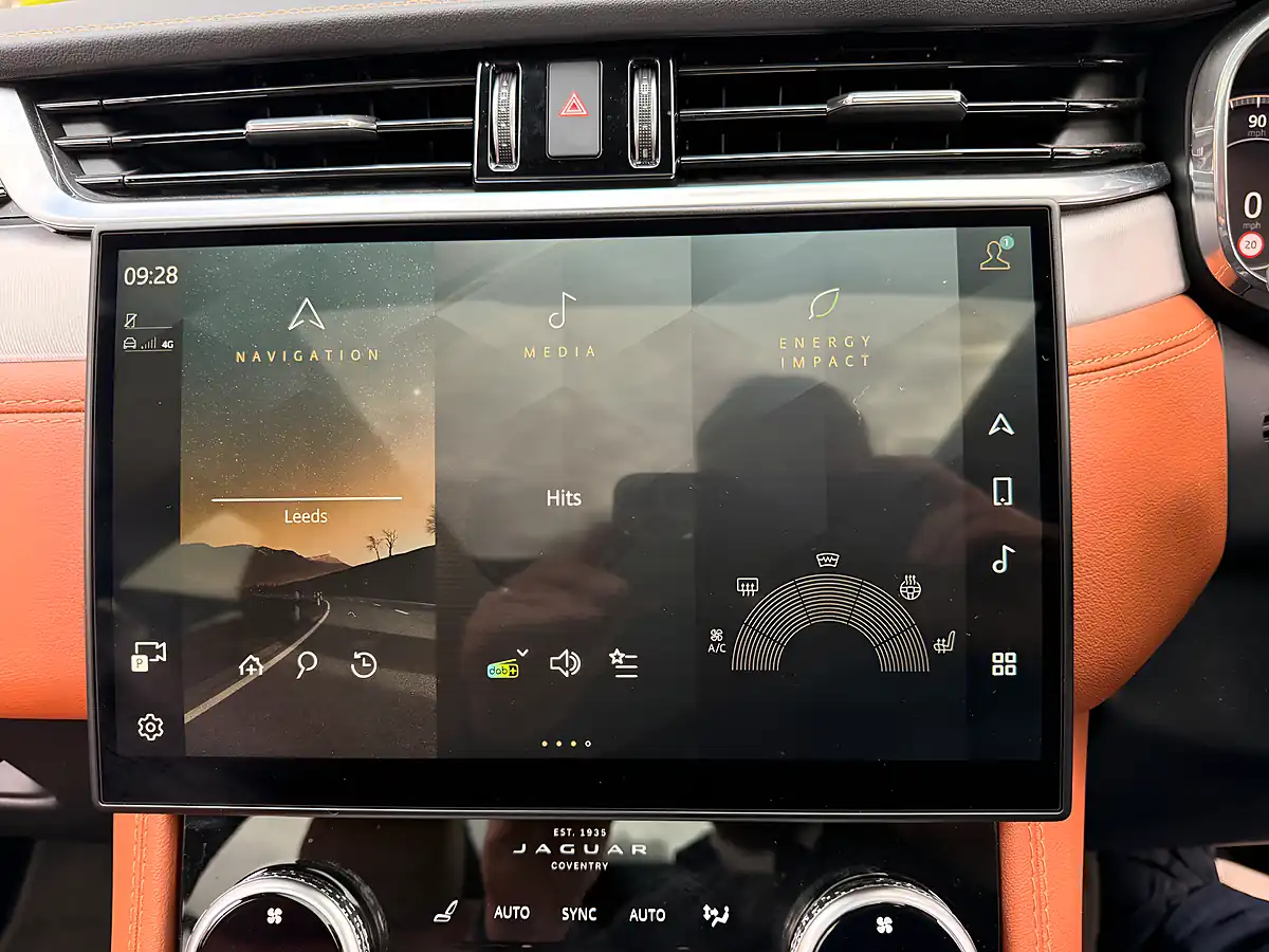 Used 2023 Jaguar F-Pace R-Dynamic Se Santorini Black - Interior and Exterior details 17
