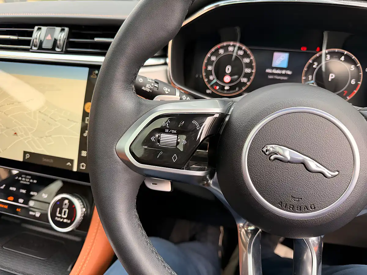 Used 2023 Jaguar F-Pace R-Dynamic Se Santorini Black - Interior and Exterior details 18