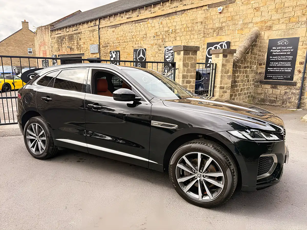 Used 2023 Jaguar F-Pace R-Dynamic Se Santorini Black - Interior and Exterior details 5