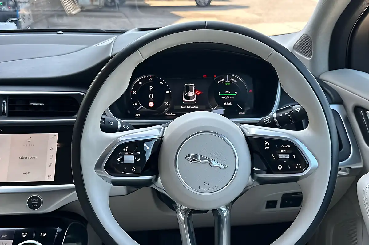 Used 2023 Jaguar I-Pace R-Dynamic Hse Black Portofino Blue - Interior and Exterior details 10