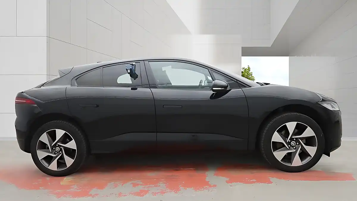 Used 2023 Jaguar I-Pace R-Dynamic Se Black - Interior and Exterior details 5