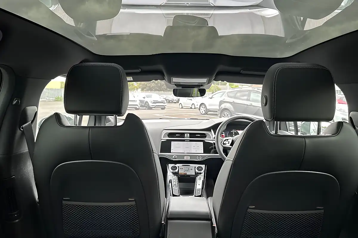 Used 2023 Jaguar I-Pace R-Dynamic Se Black Ostuni Pearl White - Interior and Exterior details 16