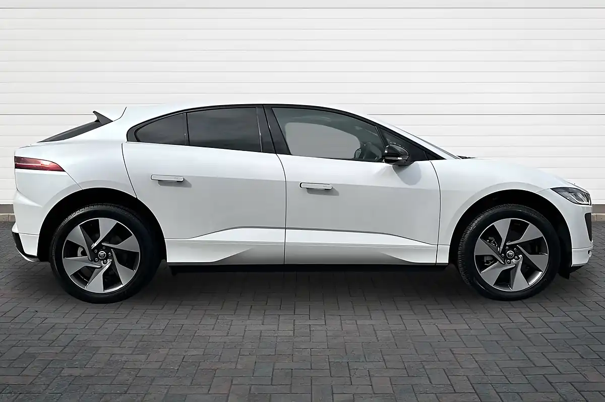 Used 2023 Jaguar I-Pace R-Dynamic Se Black Ostuni Pearl White - Interior and Exterior details 2