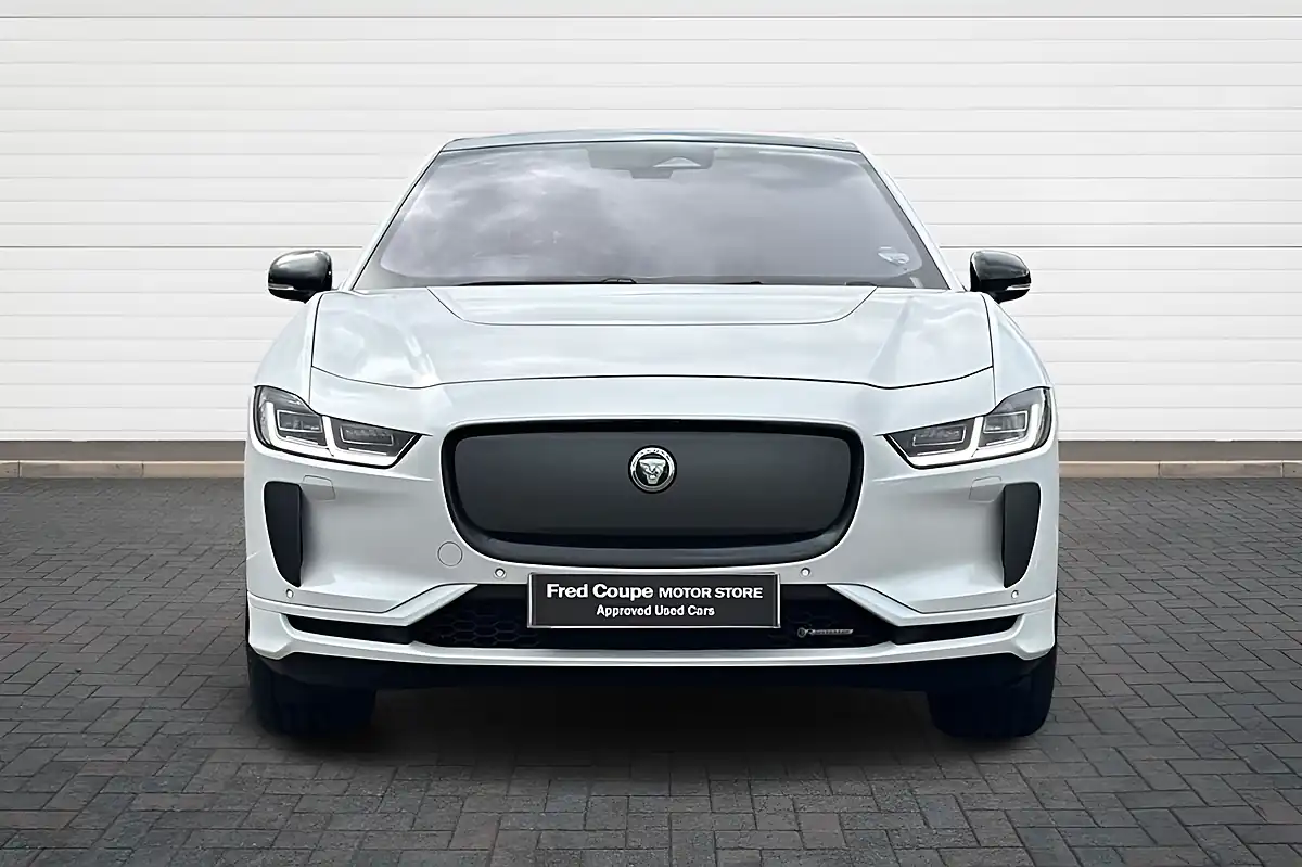 Used 2023 Jaguar I-Pace R-Dynamic Se Black Ostuni Pearl White - Interior and Exterior details 8