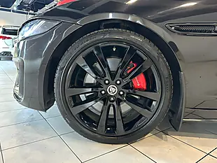 Used 2023 Jaguar Xe R-Dynamic Se Black Black - Interior and Exterior details 19