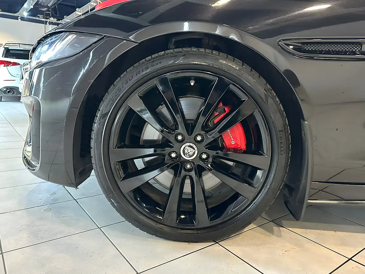 Used 2023 Jaguar Xe R-Dynamic Se Black Black - Interior and Exterior details 19