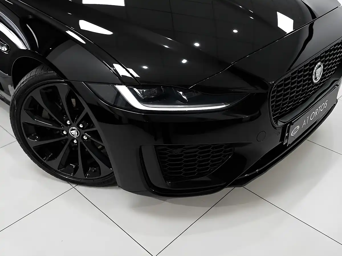 Used 2023 Jaguar Xe R-Dynamic Se Santorini Black - Interior and Exterior details 18
