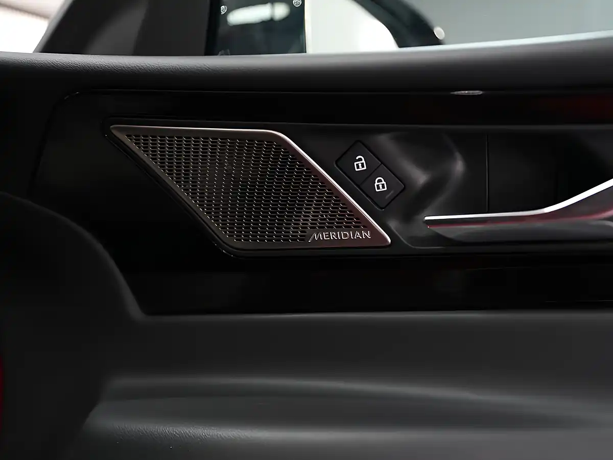 Used 2023 Jaguar Xe R-Dynamic Se Santorini Black - Interior and Exterior details 9