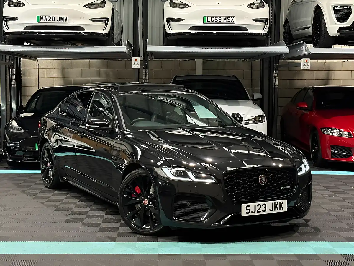 Used 2023 Jaguar Xf R-Dynamic Black Black - Front View