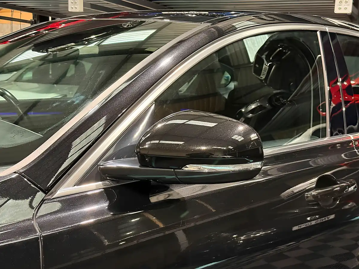 Used 2023 Jaguar Xf R-Dynamic Se Black - Interior and Exterior details 12
