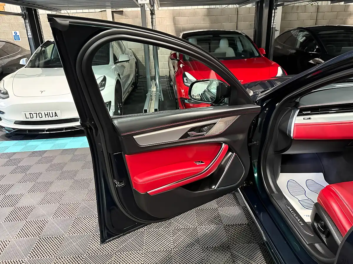 Used 2023 Jaguar Xf R-Dynamic Se Black Sportbrake British Racing Green - Interior and Exterior details 16